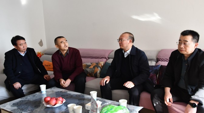 新春慰問顯真情，建科關懷暖人心——甘肅建科院開展2025年春節(jié)送溫暖活動